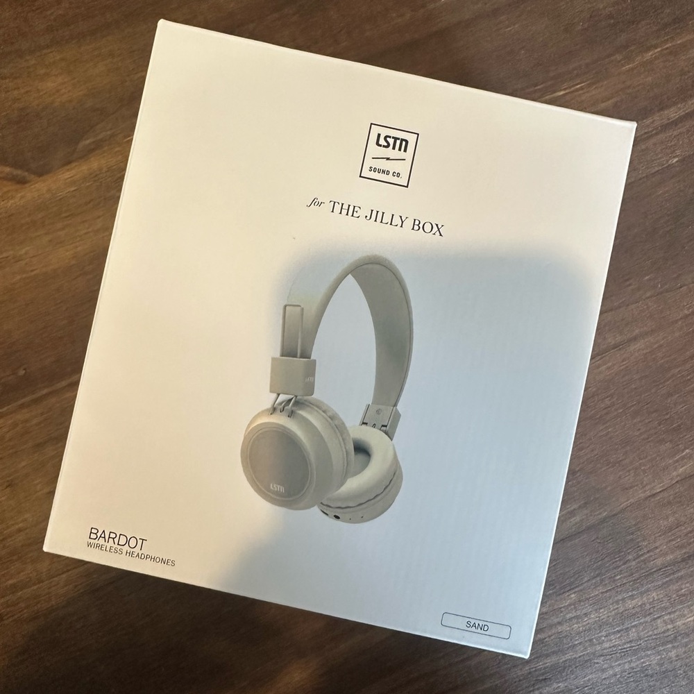 NIB - LSTN Sound Co. Bardot Wireless Headphones in Sand